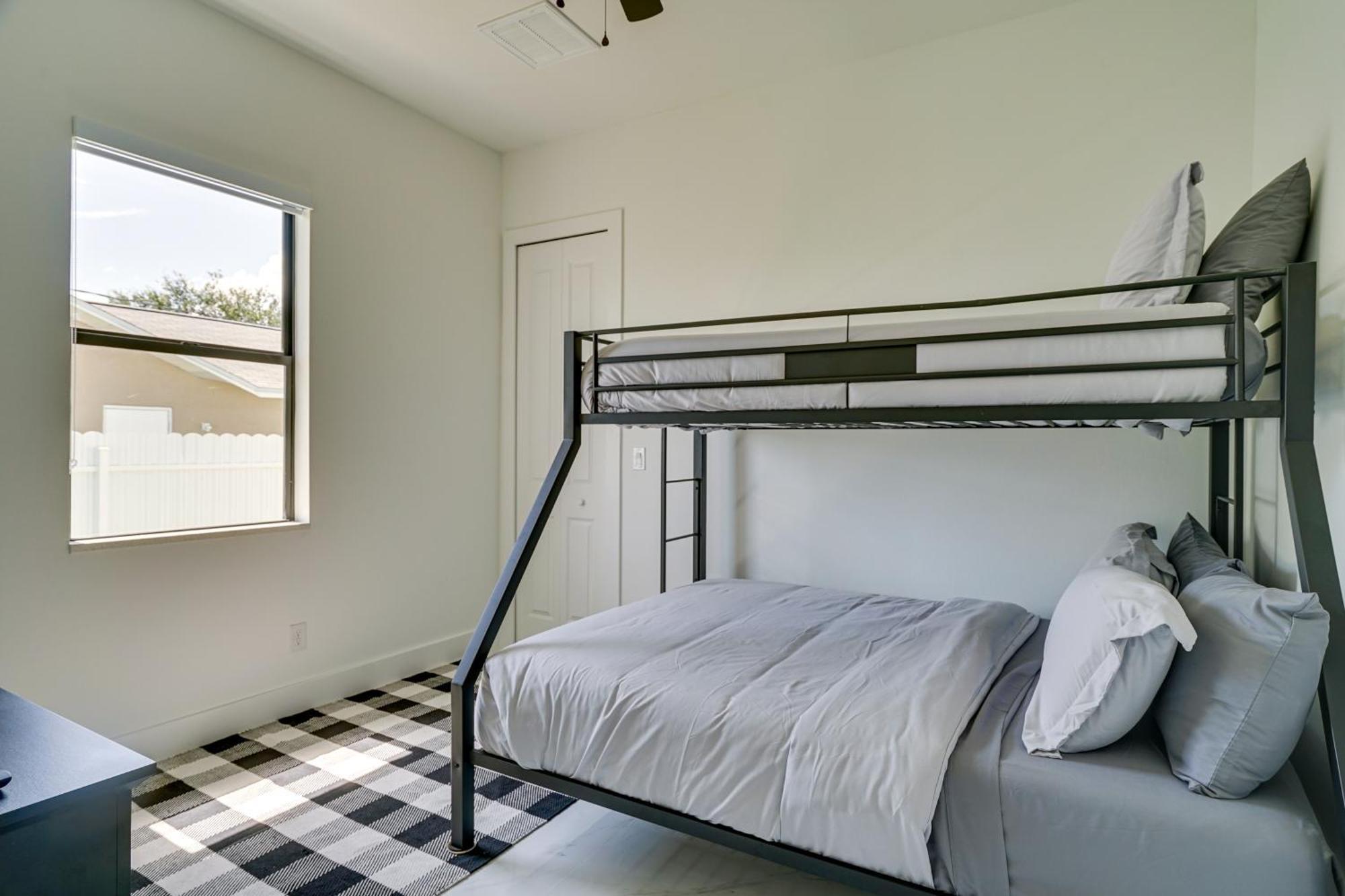 Вілла Cape Coral Escape Furnished Lanai And Private Pool! Екстер'єр фото